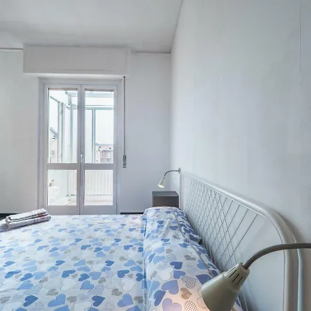 Central Albisola Spacious Close To The Beach Apartment *