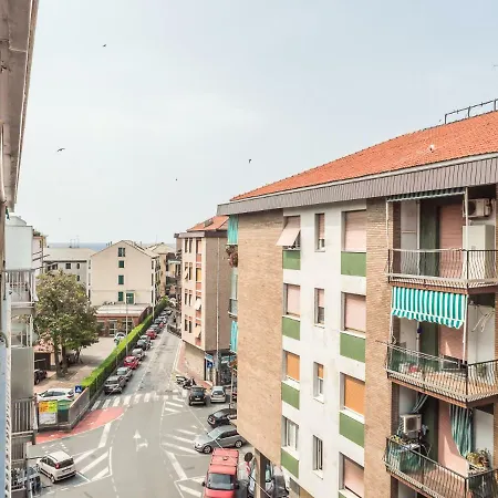 Central Albisola Spacious Close To The Beach