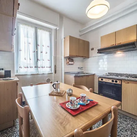 Central Albisola Spacious Close To The Beach * Albisola Superiore