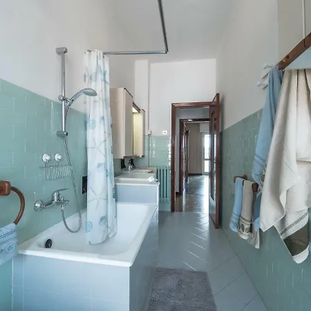 Central Albisola Spacious Close To The Beach * Albisola Superiore