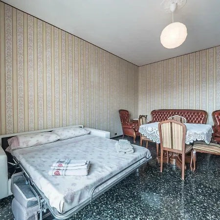 Central Albisola Spacious Close To The Beach Apartment